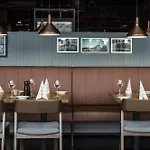 Hotel X