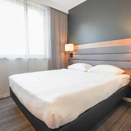 Отель X Шеттен