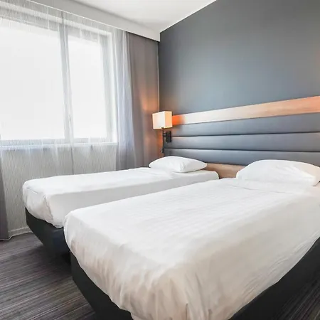 X Hotel