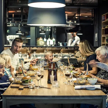 Moxy Oslo X Hotel Skjetten